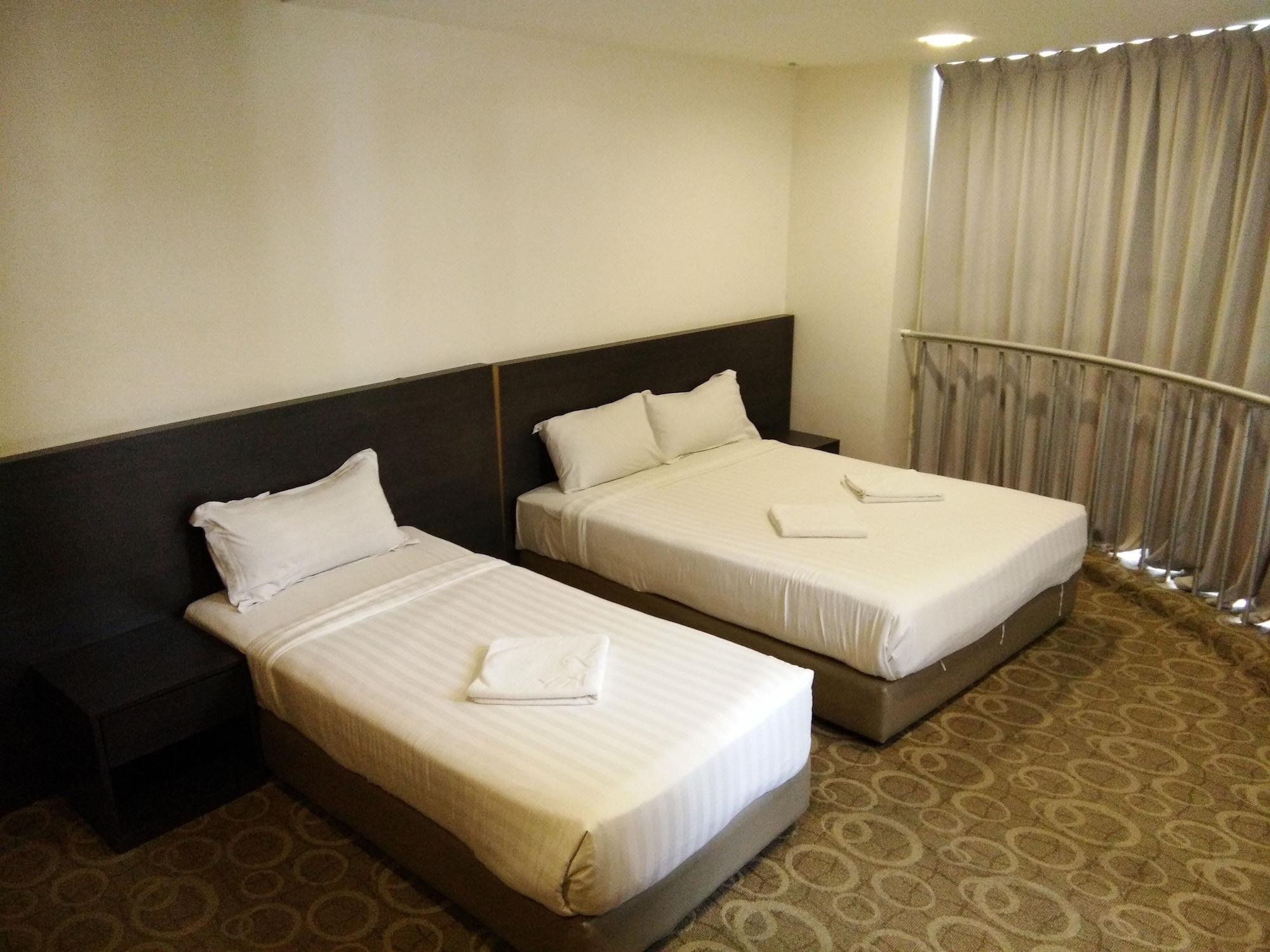 OYO 818 Hotel 11 Kota Kinabalu Exterior foto