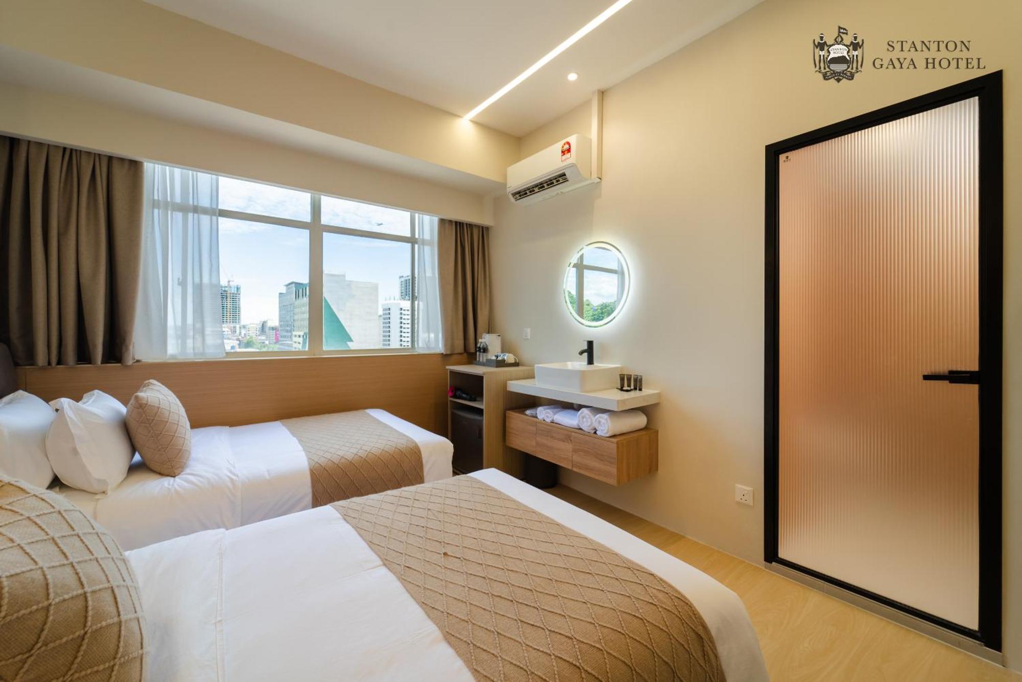 OYO 818 Hotel 11 Kota Kinabalu Exterior foto